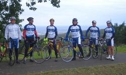 Das Team Rennrad FFM im hauseigenen Trikot Das Team Rennrad FFM im hauseigenen Trikot