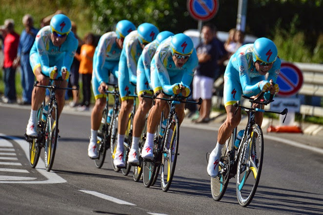 Das Astana-Team beim WM-Mannschaftszeitfahren 2013