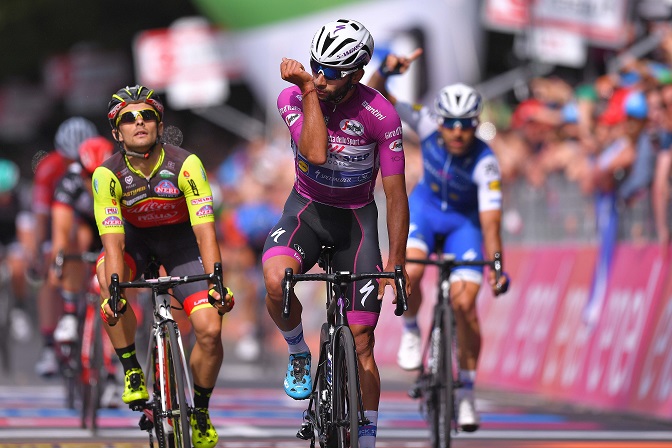 Behielt auch auf der 12. Etappe beim 100. Giro d'Italia im Massensprint die Oberhand: Fernando Gaviria (Quick-Step Floors) - Foto: © Quick-Step Floors Cycling Team / Tim de Waele
