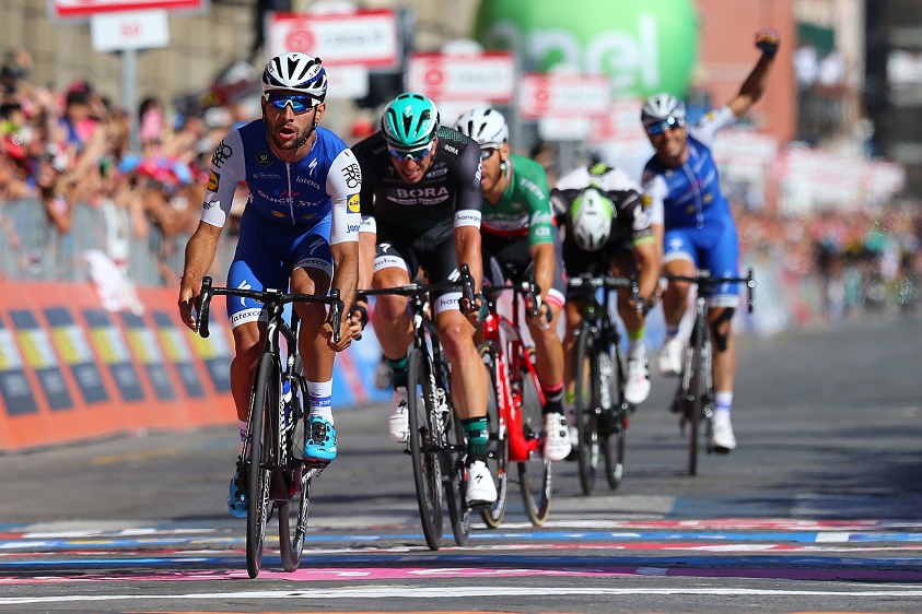 Fernando Gaviria (Quick-Step Floors) gewinnt die 3. Etappe des 100. Giro d'Italia 