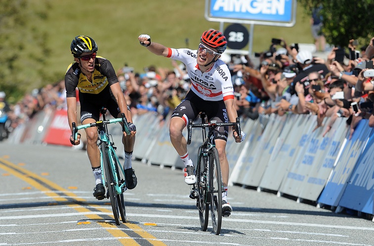 Jubel über den ersten Saisonsieg: Rafal Majka (re. / Bora-hansgrohe) siegt vor George Bennett (LottoNl-Jumbo) - Foto: © BORA-hansgrohe / VeloImages