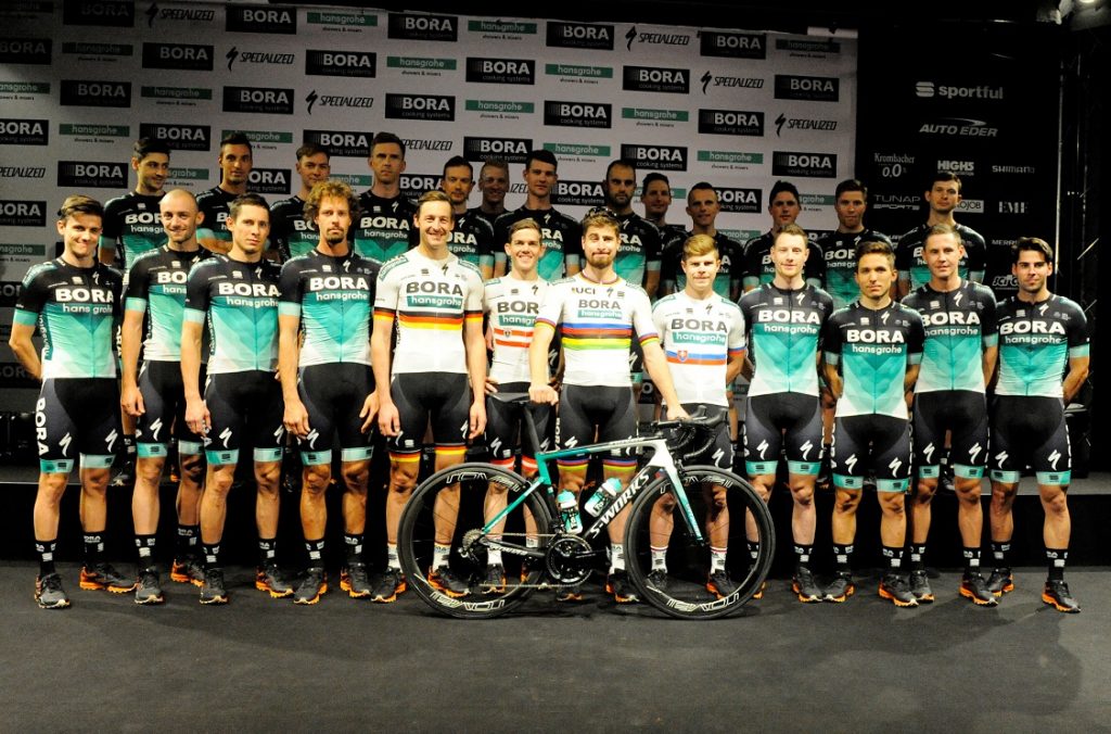 Das Team Bora-hansgrohe präsentiert das Outfit für die Saison 2018 - Foto: © BORA - hansgrohe / VeloImages