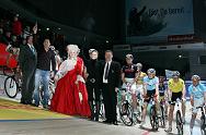 Felix Sturm und Ina Menzer eröffnen das 45. Bremer Sechstagerennen - Foto: Veranstalter