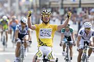 Mark Cavendish (Columbia-HTC) gewinnt auch die 2. Etappe der 3. Tour of Missouri - Foto: TDWSPORT.COM / Columbia-Highroad