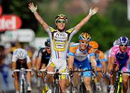 Zweite Tagessieg bei der 97. Tour de France: Mark Cavendish (HTC-Columbia) - Foto: tdwsport.com