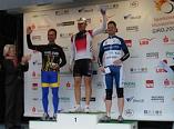 Dritter bei den Jedermännern über 70 km: Florian Zierz (1. von rechts, Rennrad FFM) Dritter bei den Jedermännern über 70 km: Florian Zierz (1. von rechts, Rennrad FFM)