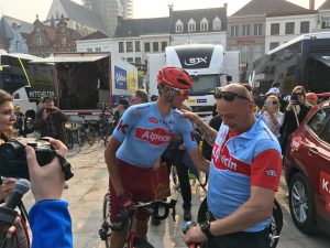 Nils Politt freut sich in Oudenaarde über seinen fünften Platz bei der 103. Flandern-Rundfahrt - Foto: Christoph Sicars